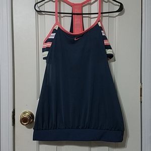 nike tanktop with built in sports bra